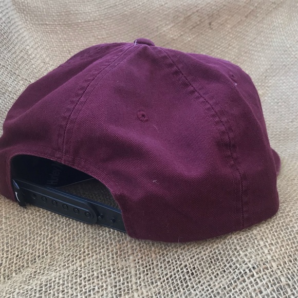 Hurley “No Bueno” Red Surf SnapBack Hat - Picture 2 of 3